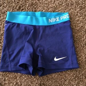 Nike small shorts
